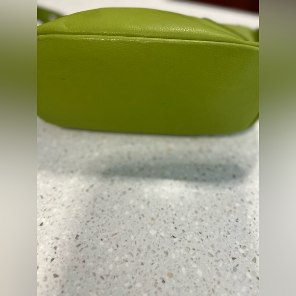 New lime green bag without tags small size - Picture 3 of 8